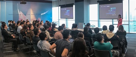 ΢����Adobe��������������ڶ����Ž����л᣺�����ֻ���ӪΪ��ҵ������ҵ��ֵ