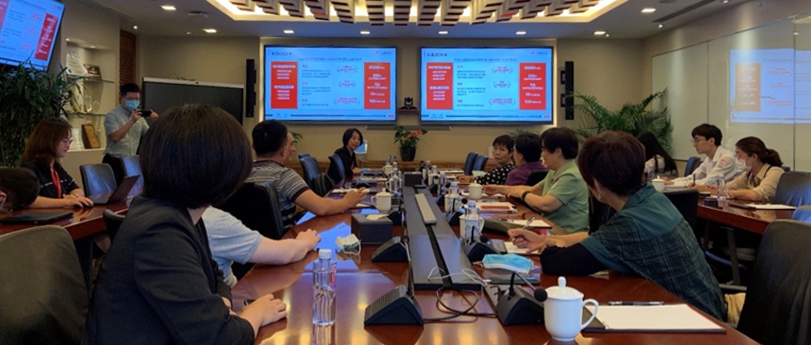 �й�ְҵ���ս���ѧ��³꿻᳤һ��ݰ��������������ڶ������в���ϯ��̸��